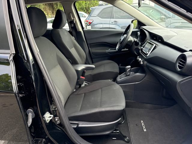 Used 2024 Nissan Kicks S FWD image 9