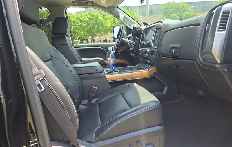 Used 2017 Chevrolet Silverado 2500 LTZ w/ Duramax Plus Package AWD/4WD image 10