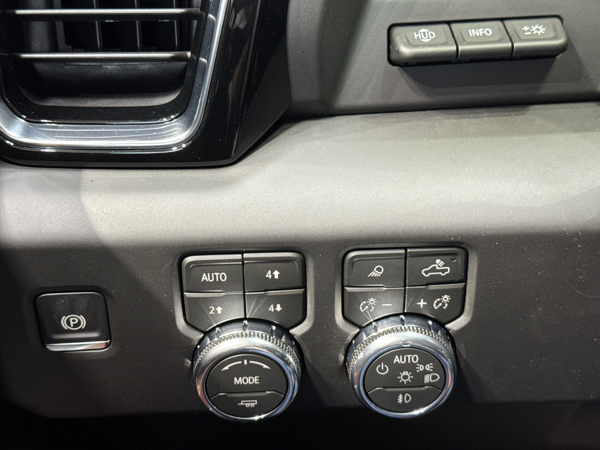New 2026 GMC Sierra 2500 Denali Ultimate AWD/4WD image 41