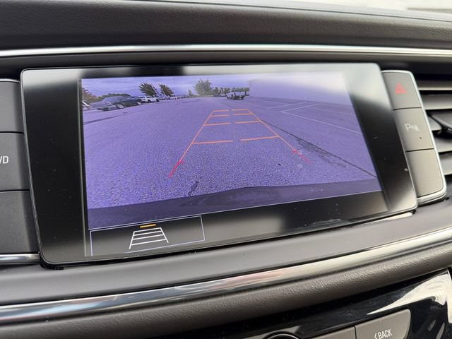 Used 2020 Buick Enclave Essence AWD/4WD image 27