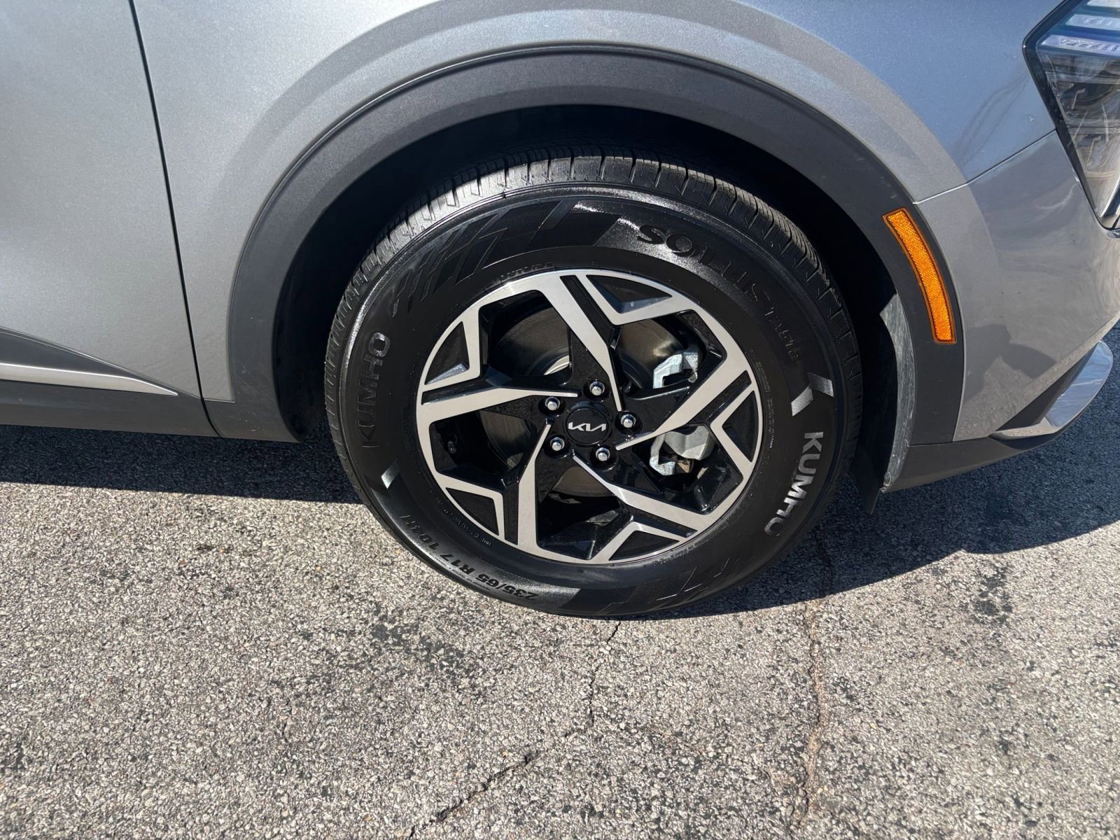 Used 2025 Kia Sportage LX image 28