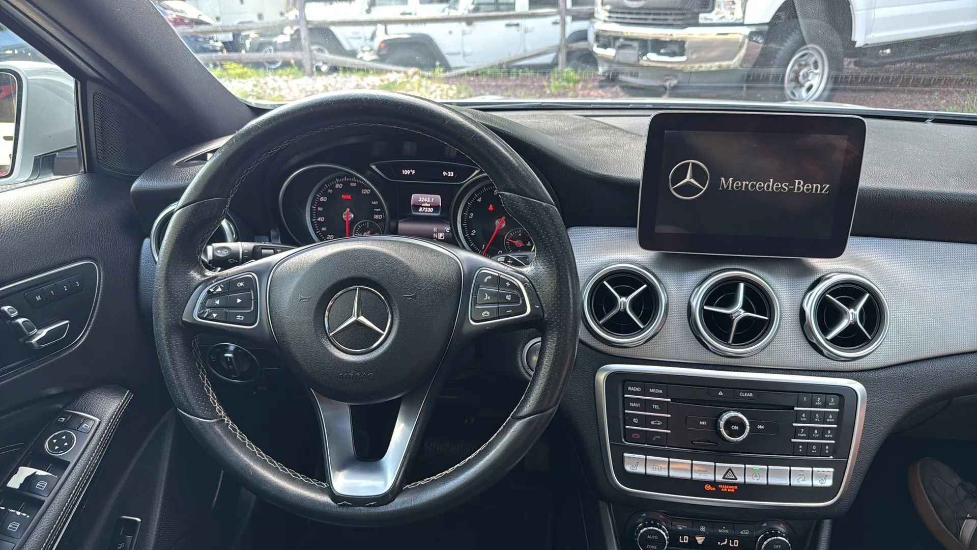 Used 2018 Mercedes-Benz GLA 250 4MATIC image 29