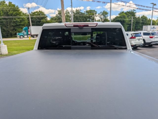 Used 2024 Chevrolet Silverado 1500 High Country w/ Technology Package AWD/4WD image 9