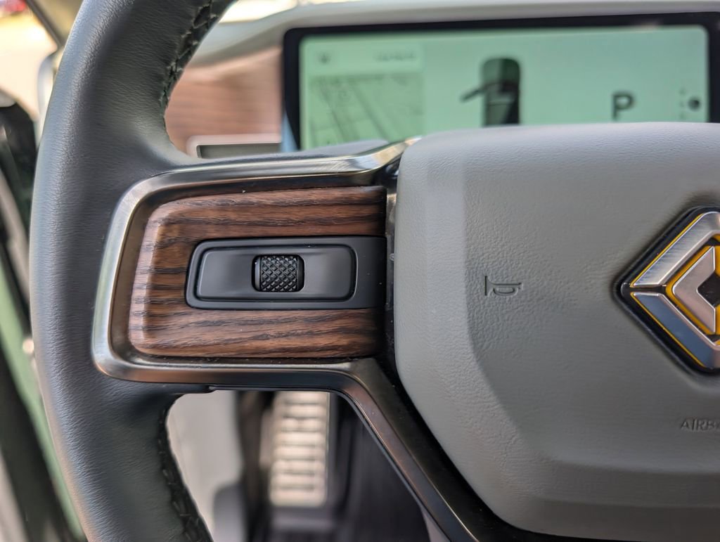 Used 2024 Rivian R1S Adventure AWD/4WD image 25