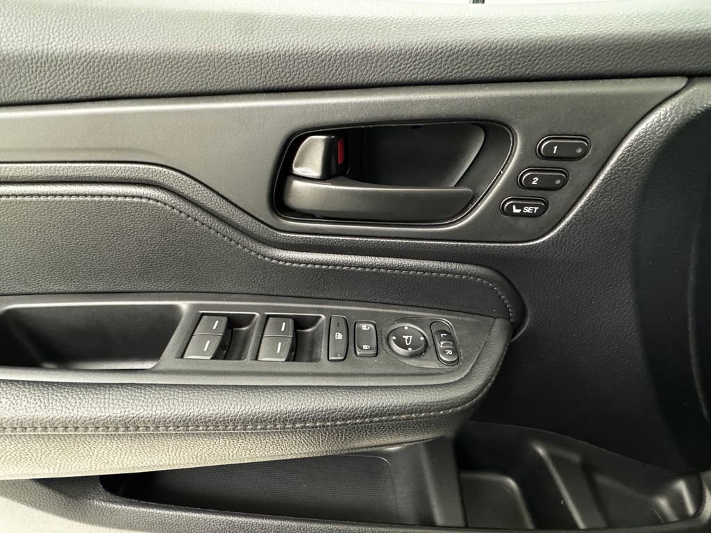 Used 2024 Honda Odyssey Sport image 31