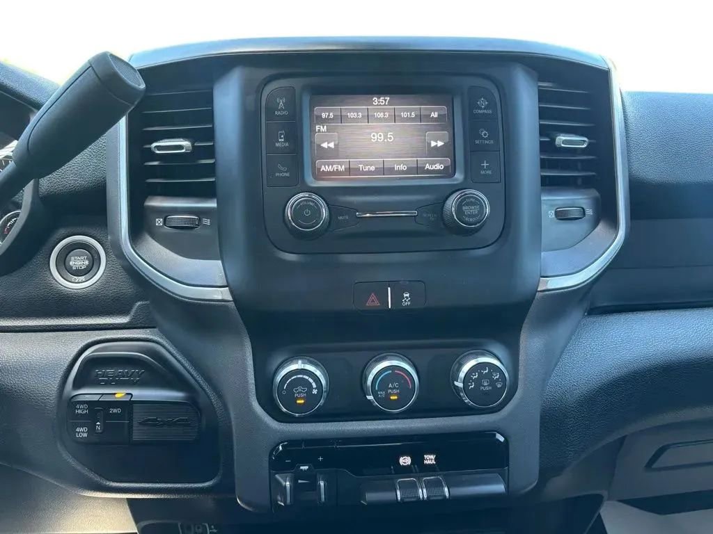 Used 2024 RAM 3500 Big Horn AWD/4WD image 17