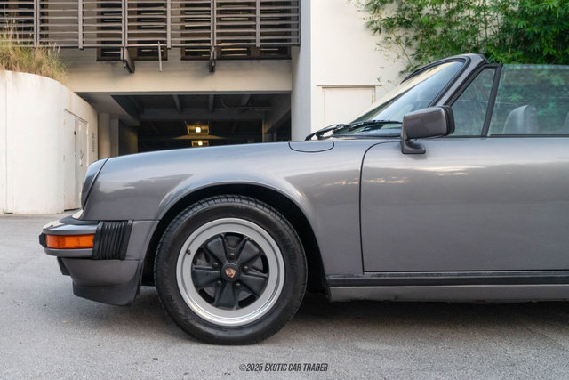 Used 1986 Porsche 911 Carrera RWD image 4
