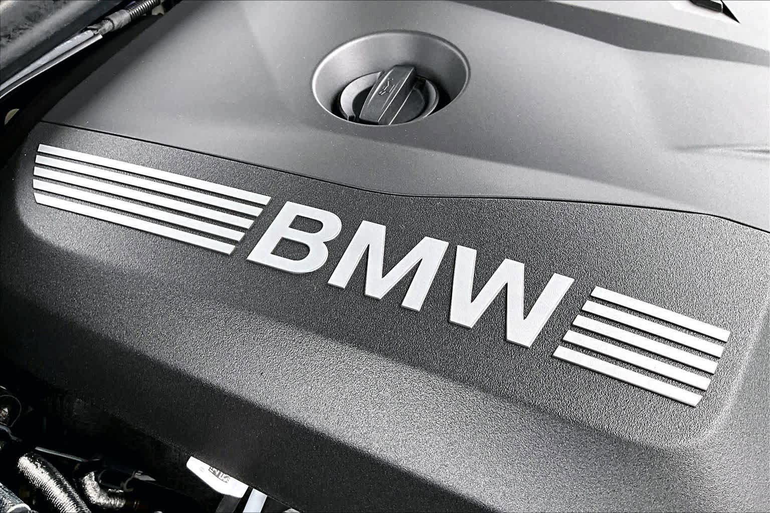 Certified 2025 BMW 330i Sedan RWD image 33