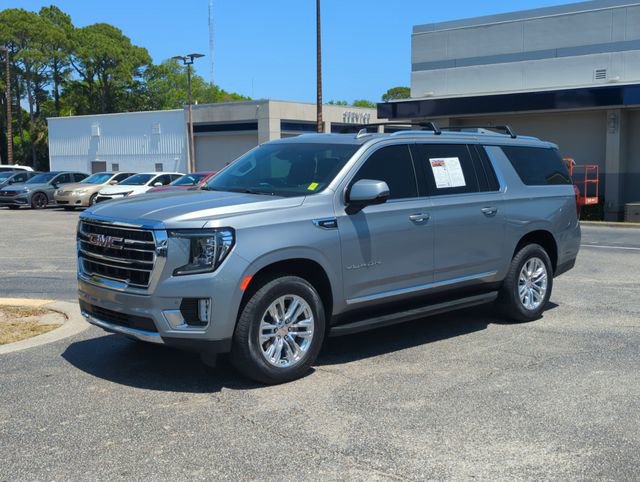 Used 2024 GMC Yukon XL SLT w/ SLT Luxury Package AWD/4WD image 8