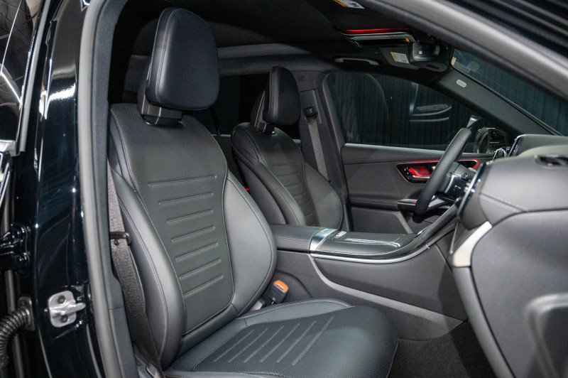 Certified 2026 Mercedes-Benz GLC 300 4MATIC image 13