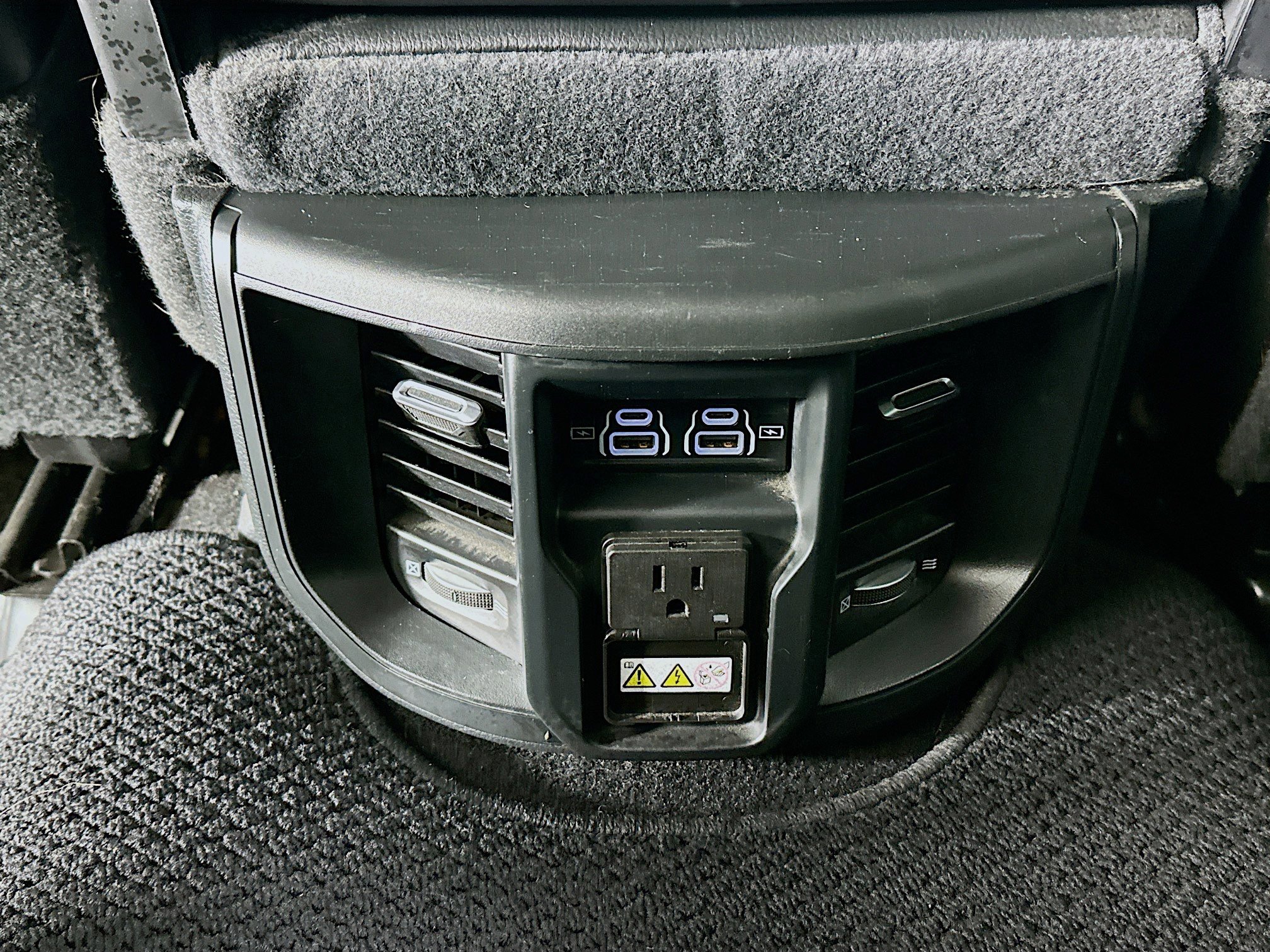 Used 2021 RAM 2500 Laramie w/ Night Edition image 26