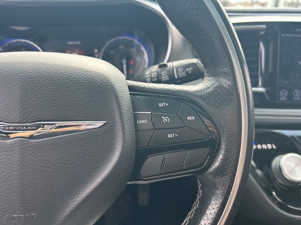 Used 2019 Chrysler Pacifica Limited w/ S Appearance Package image 8