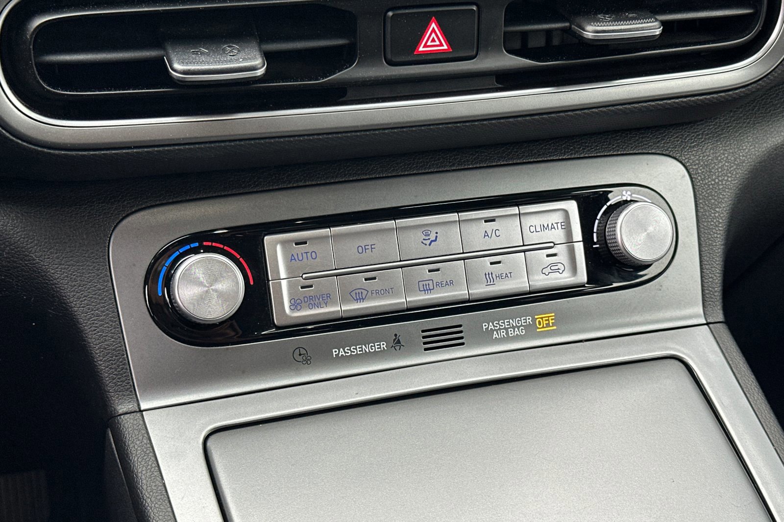 Used 2023 Hyundai Kona Limited w/ Cargo Package image 21