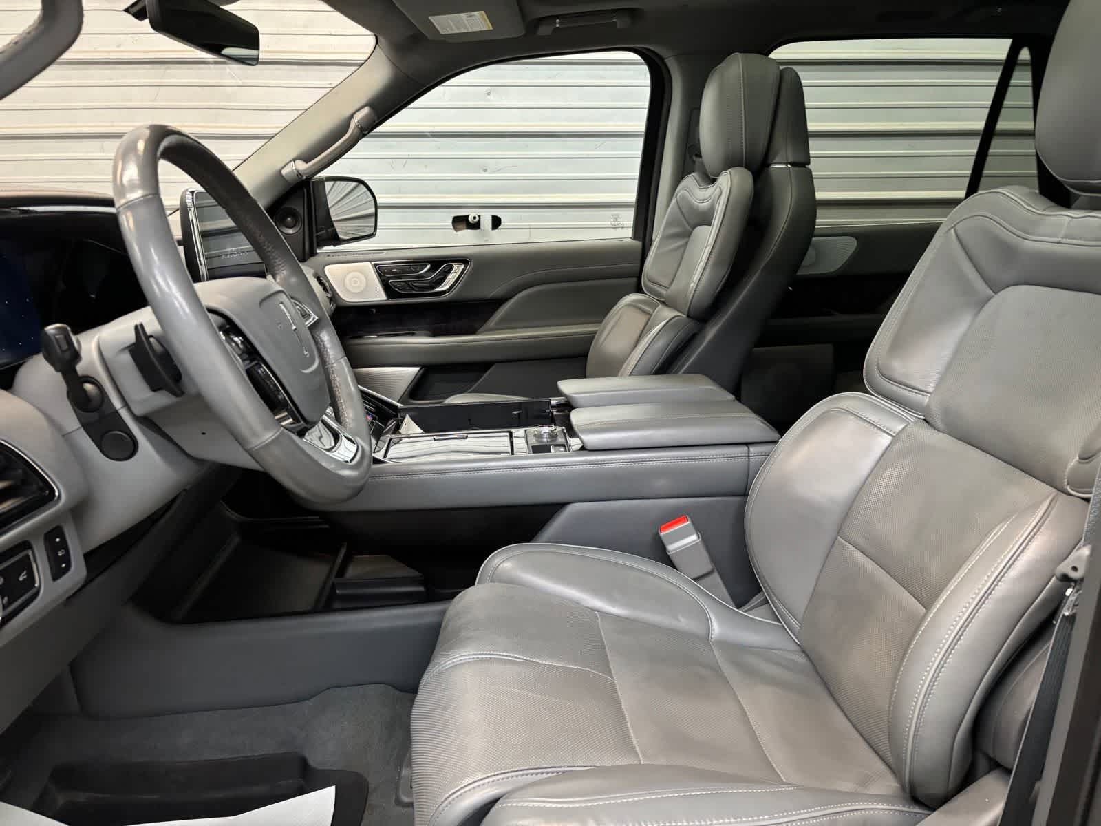 Used 2019 Lincoln Navigator L Reserve AWD/4WD image 8