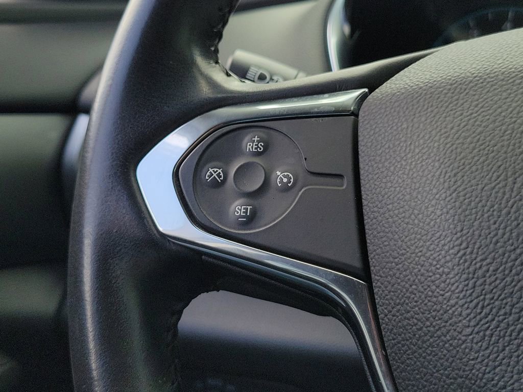 Used 2019 Chevrolet Traverse LT FWD image 23