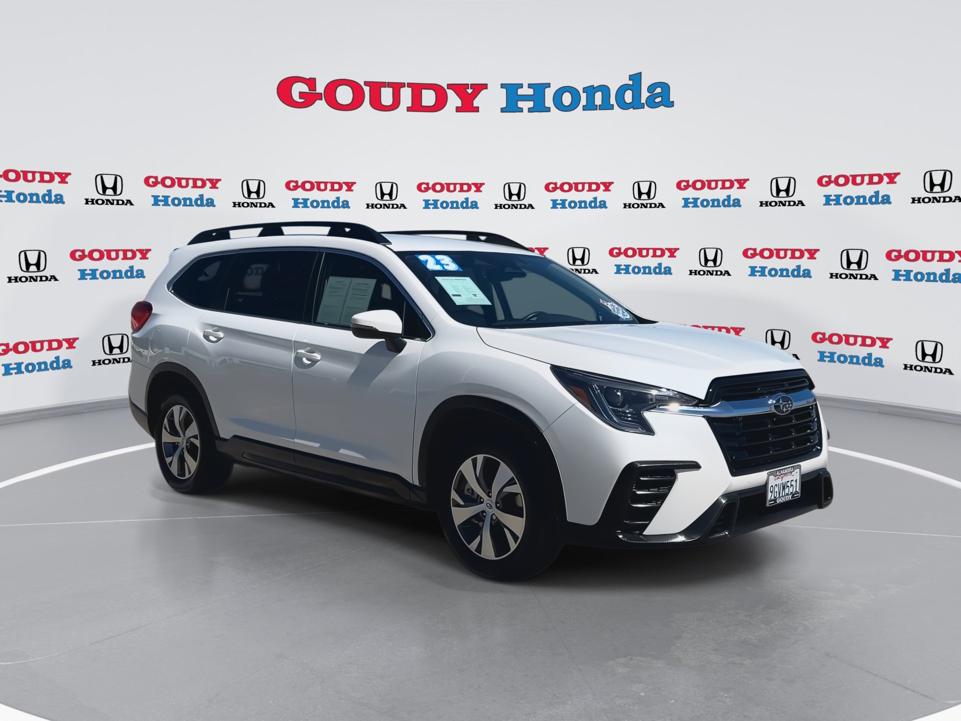Used 2023 Subaru Ascent Premium w/ Convenience Package AWD/4WD image 2