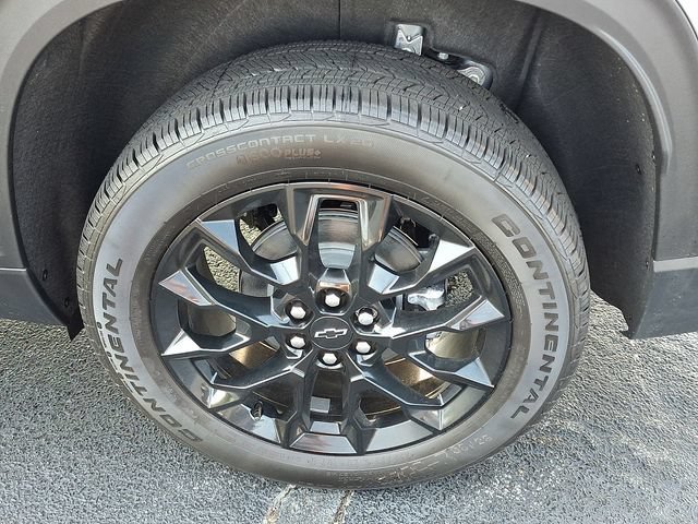 New 2026 Chevrolet Traverse LT w/ Midnight/Sport Edition FWD image 7