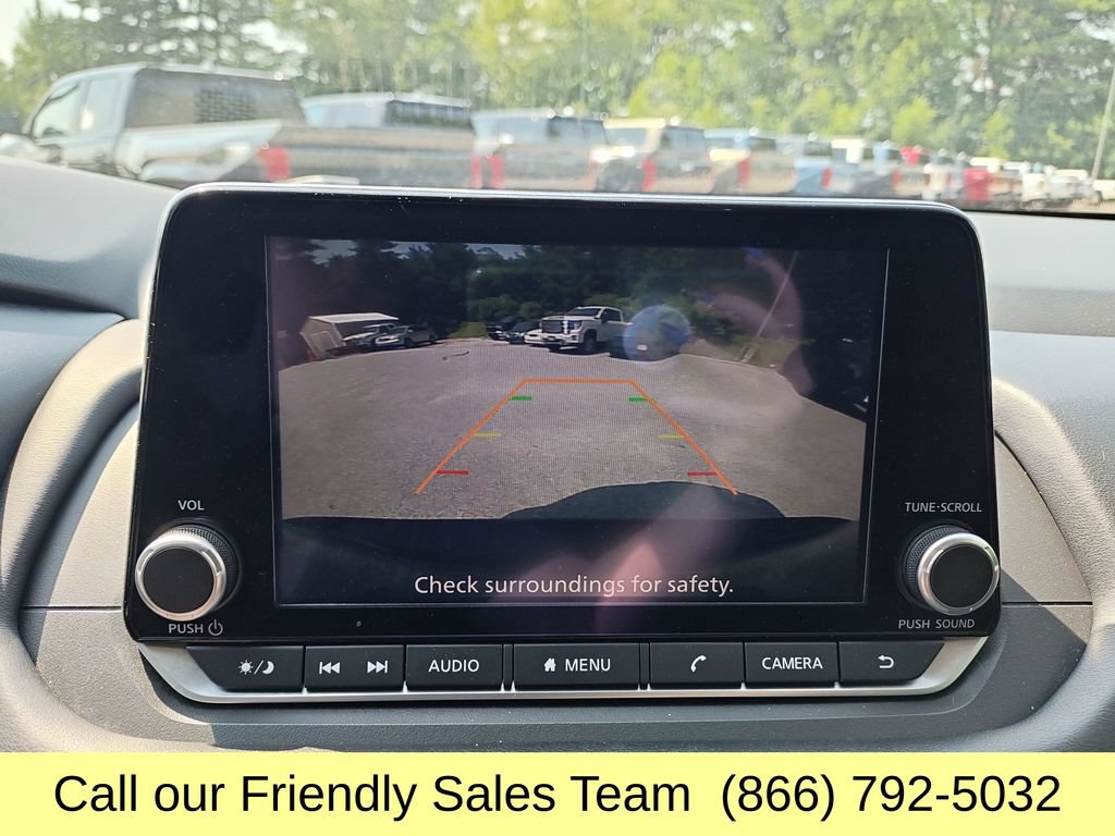 Used 2024 Nissan Rogue S AWD/4WD image 20