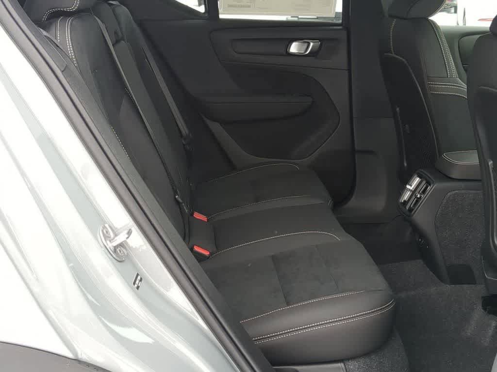 New 2026 Volvo XC40 B5 Ultra w/ Protection Package Premier AWD/4WD image 20