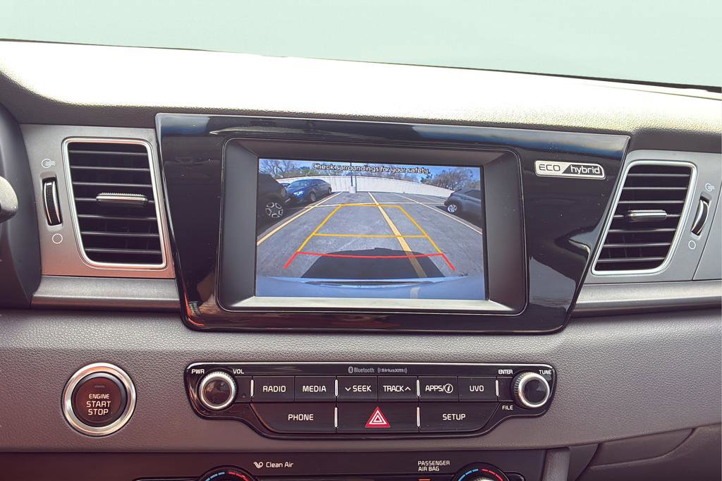 Used 2017 Kia Niro LX image 27