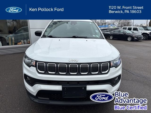 Used 2022 Jeep Compass Latitude image 3