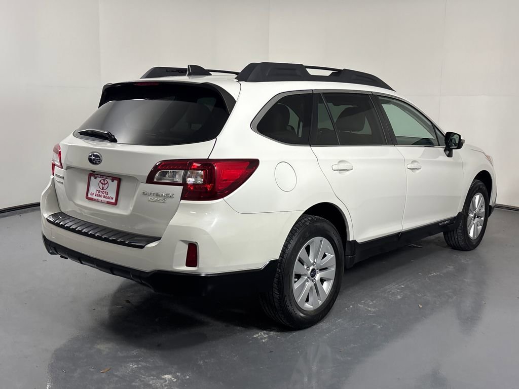 Used 2017 Subaru Outback 2.5i Premium image 6