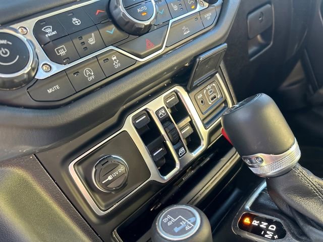 Used 2025 Jeep Gladiator Sport image 11