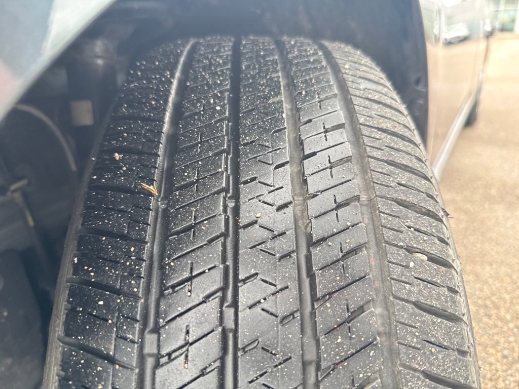 Used 2021 Toyota Avalon XLE w/ Moonroof Package image 44