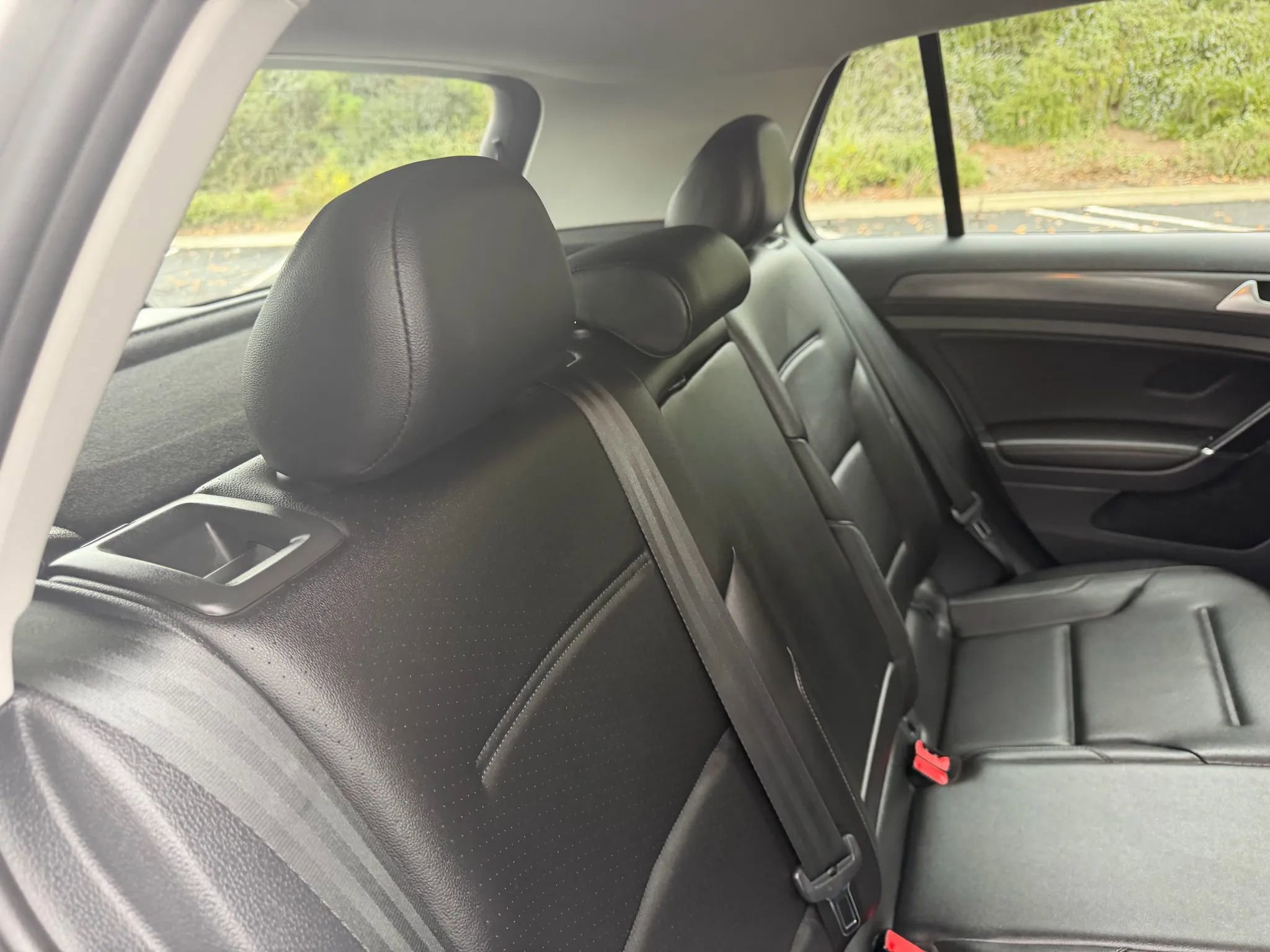 Used 2018 Volkswagen Golf SE image 21