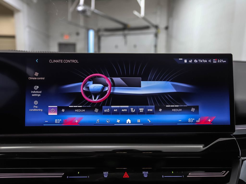 New 2026 BMW 530i xDrive w/ M Sport Package image 20