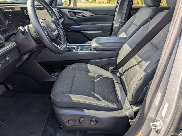 Used 2024 Chevrolet Traverse LT image 15