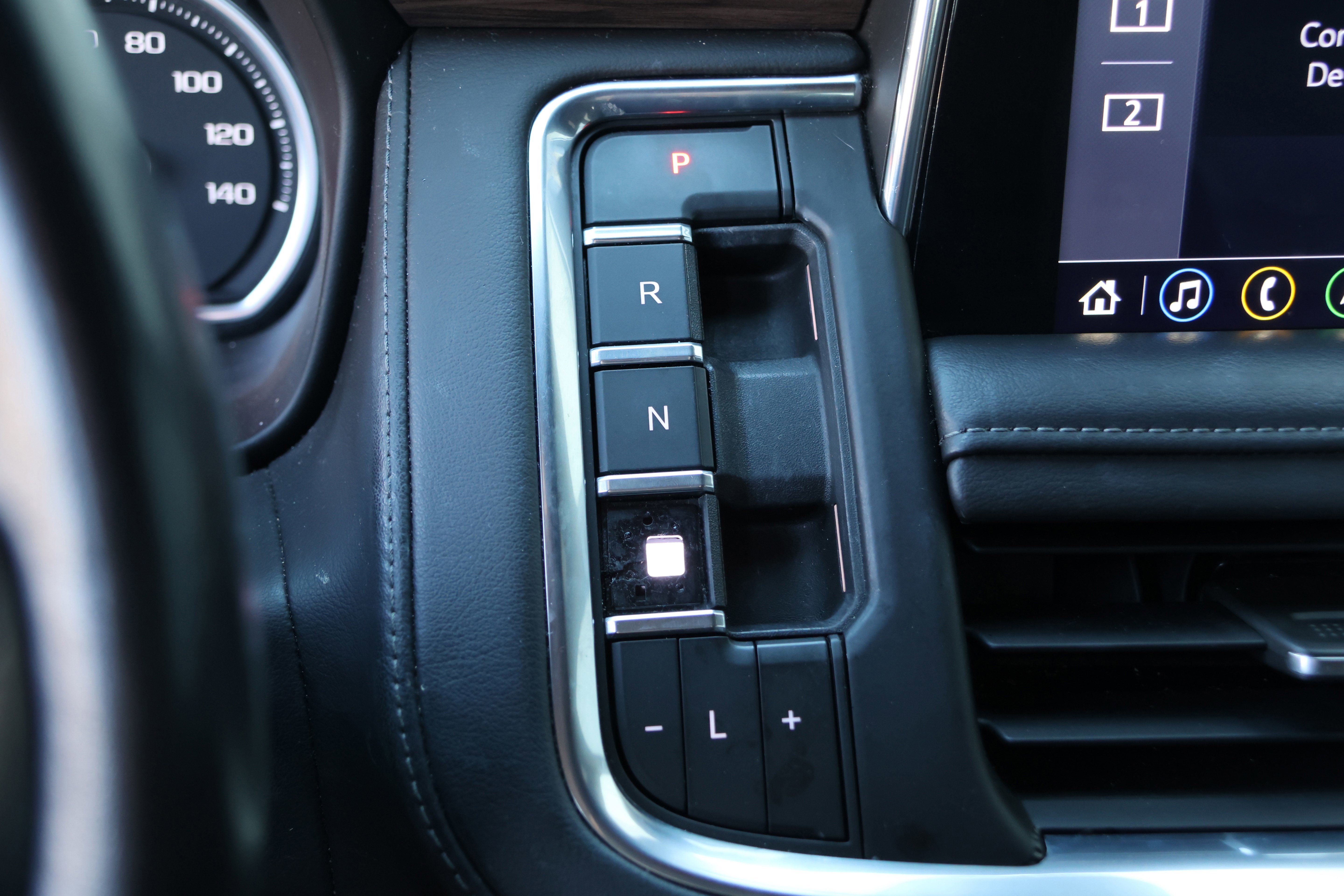 Used 2021 Chevrolet Suburban Z71 w/ Z71 Off-Road Package image 24