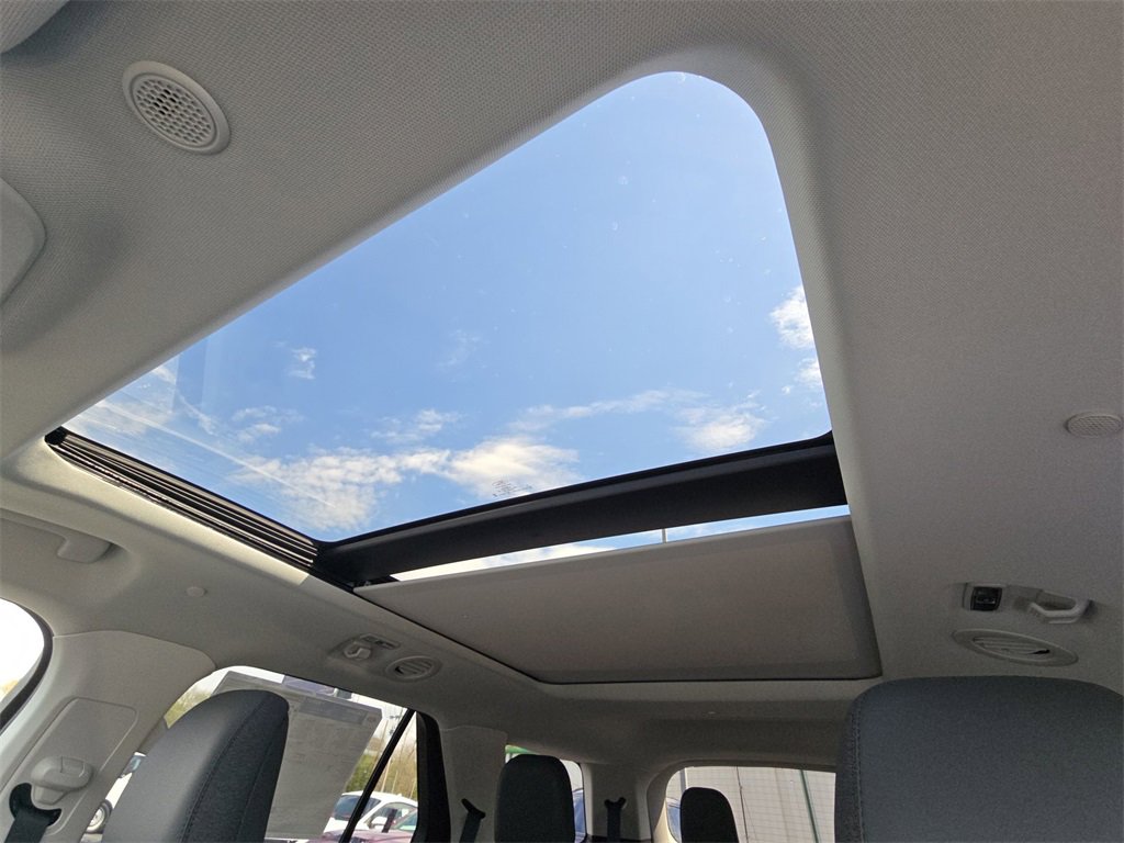 Used 2025 Ford Explorer Active w/ Active Comfort Package image 27