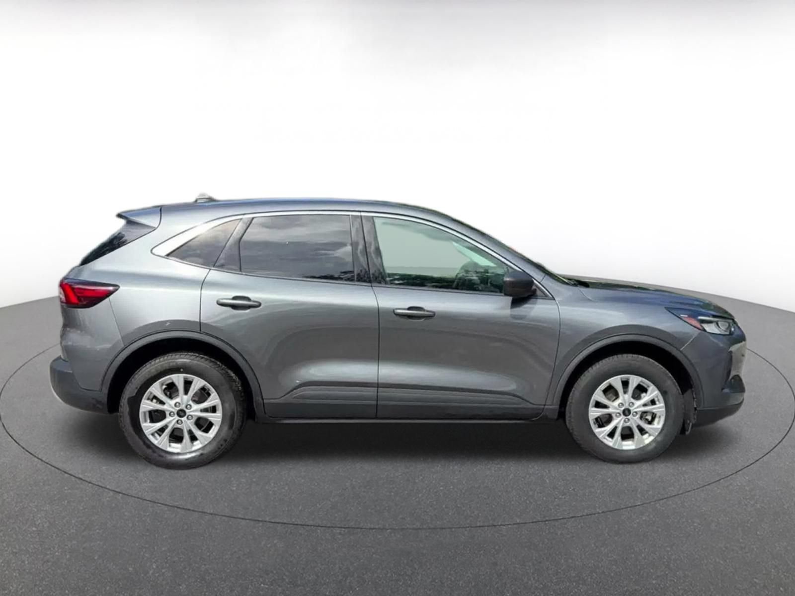 Used 2024 Ford Escape Active AWD/4WD image 15