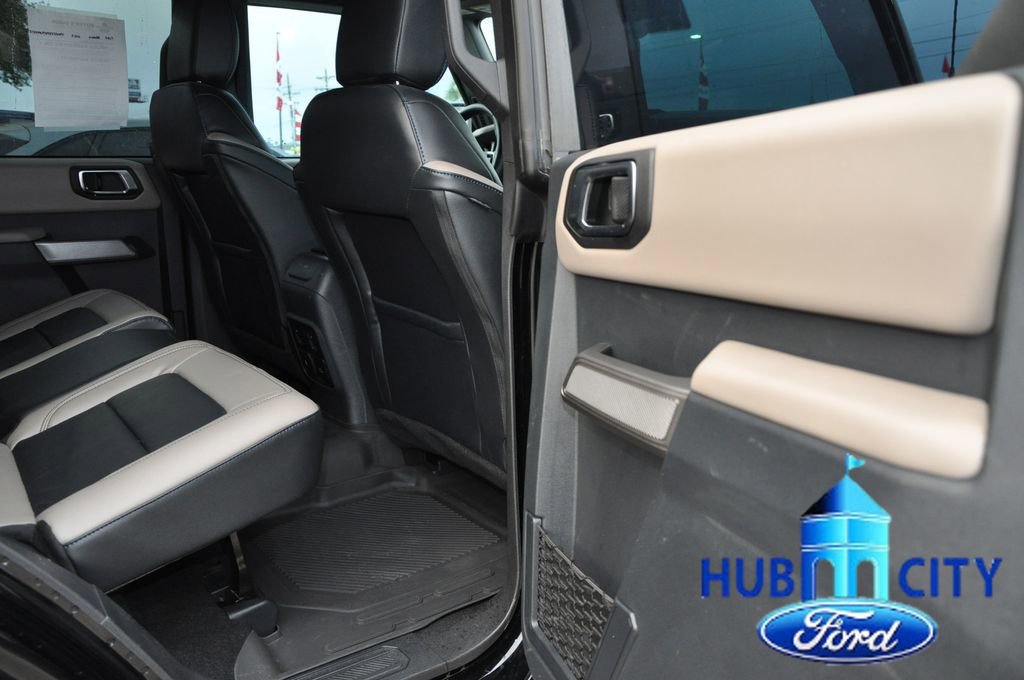 Used 2023 Ford Bronco Wildtrak image 15