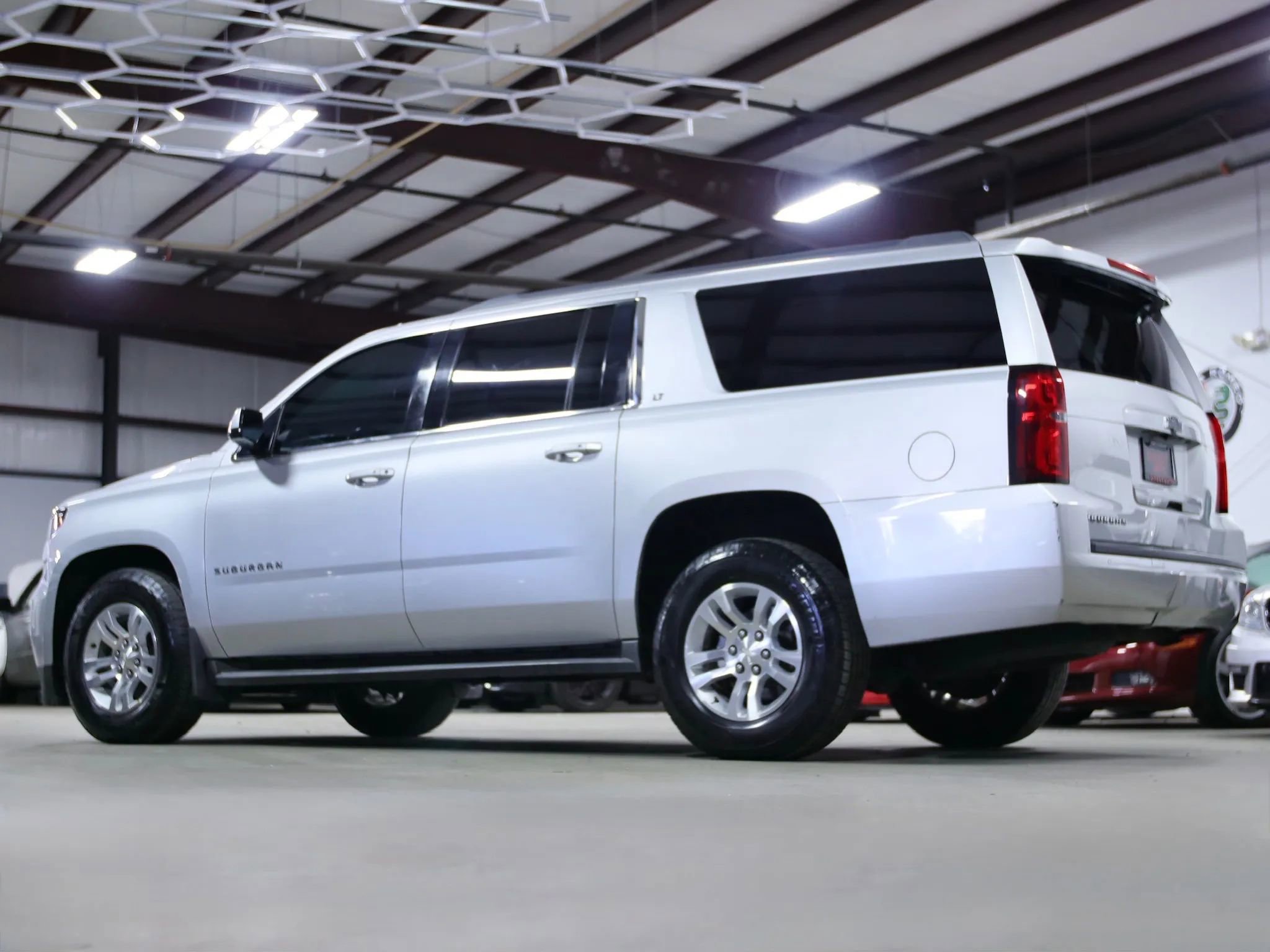 Used 2016 Chevrolet Suburban LT image 15