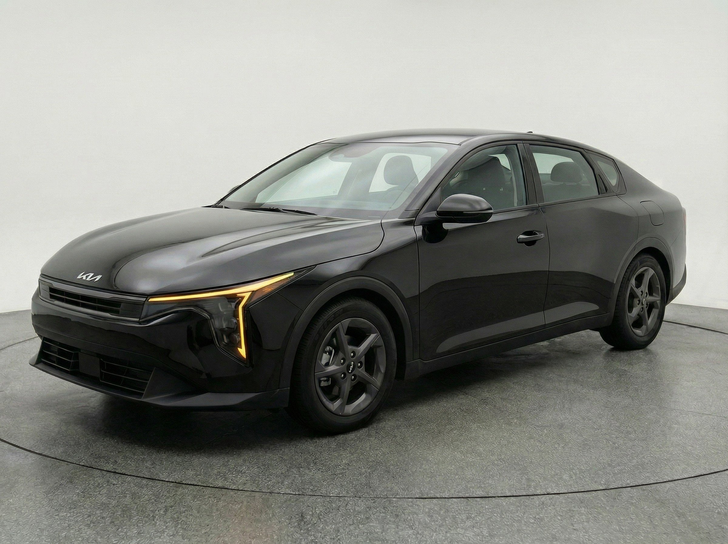 Used 2025 Kia K4 FWD image 3