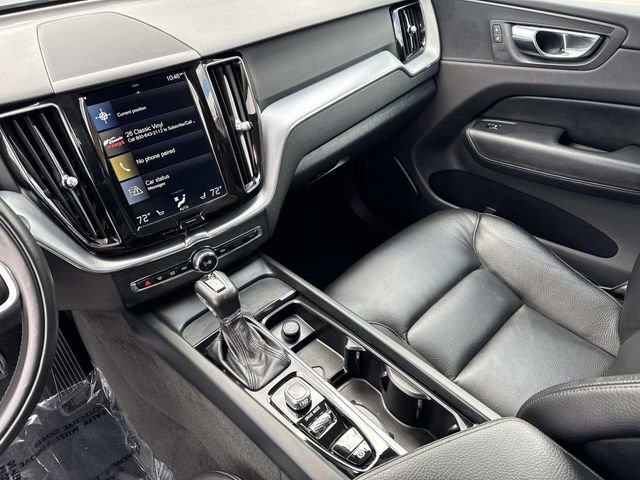 Used 2018 Volvo XC60 T6 Momentum w/ Convenience Package image 27