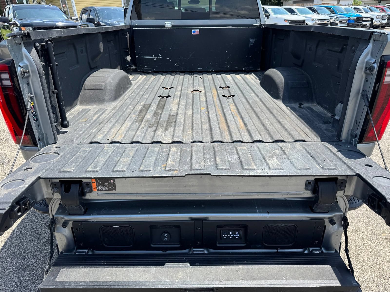 Used 2024 GMC Sierra 3500 Denali Ultimate AWD/4WD image 39