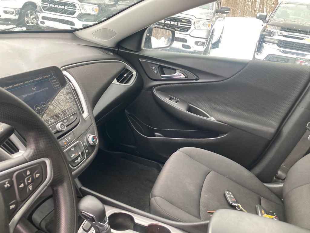 Used 2022 Chevrolet Malibu LS image 16