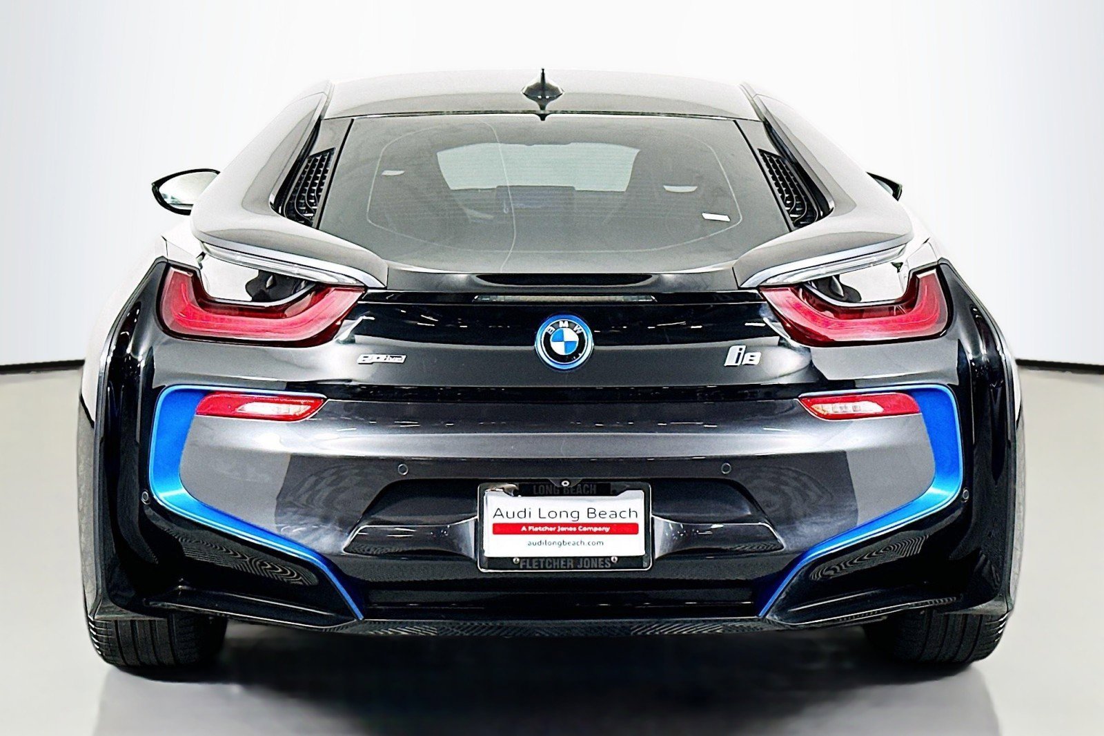 Used 2015 BMW i8 image 3