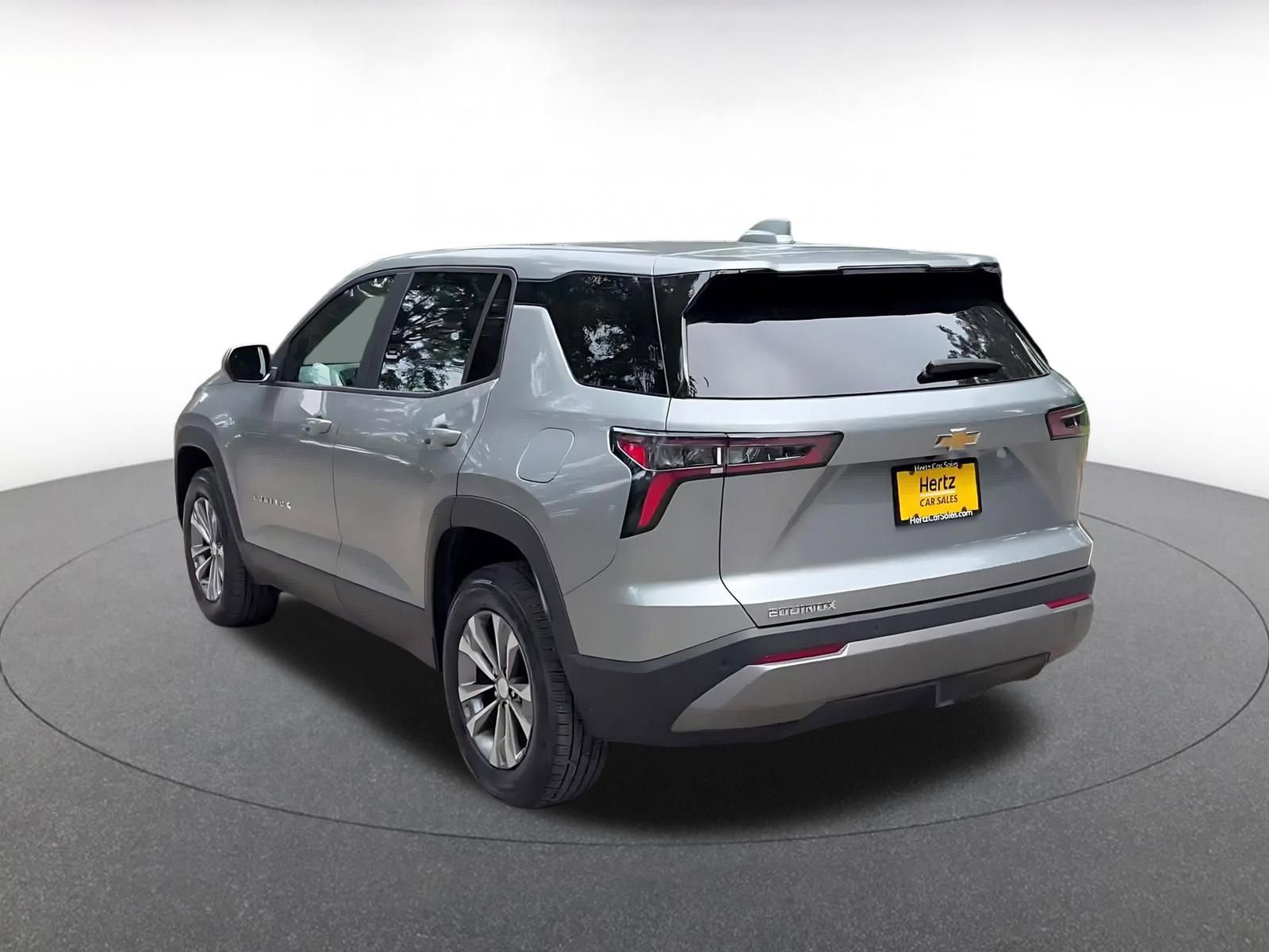 Used 2025 Chevrolet Equinox LT FWD image 16
