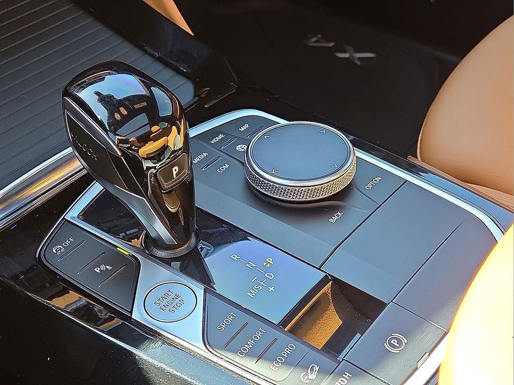 Used 2023 BMW X4 M40i w/ Shadowloine Package image 27