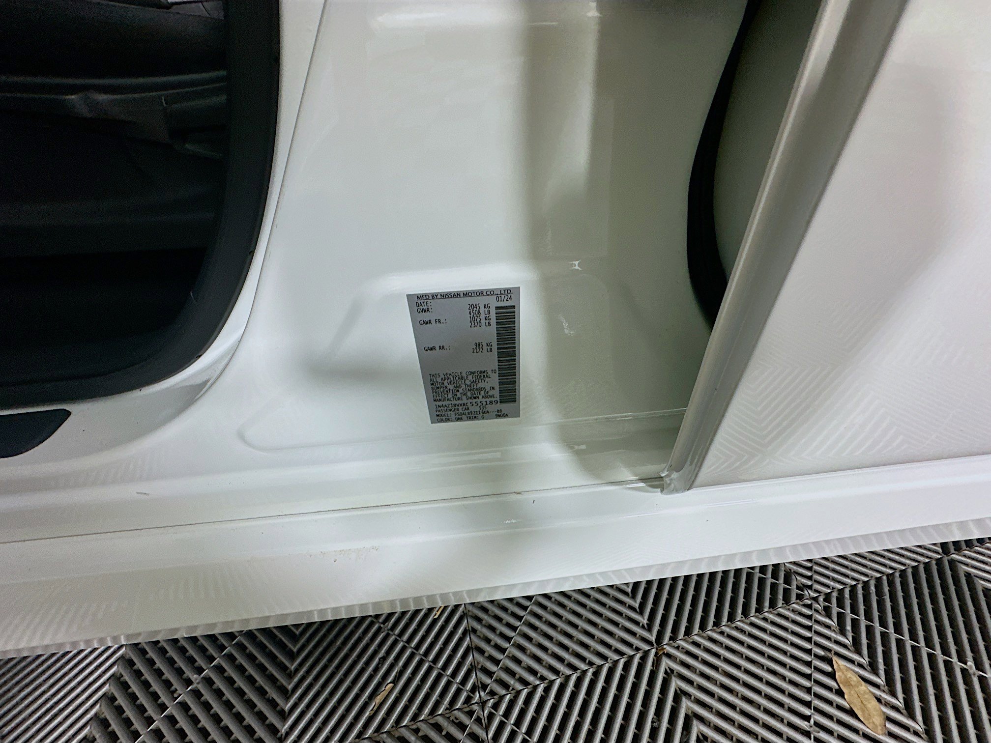 Used 2024 Nissan Leaf S FWD image 12