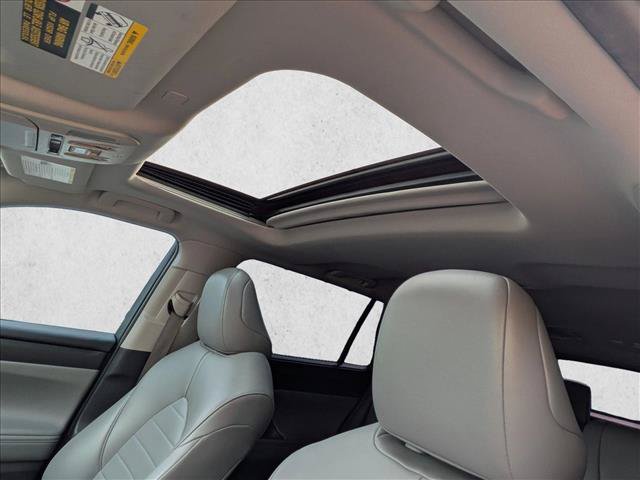 Used 2021 Toyota Highlander XLE AWD/4WD image 14