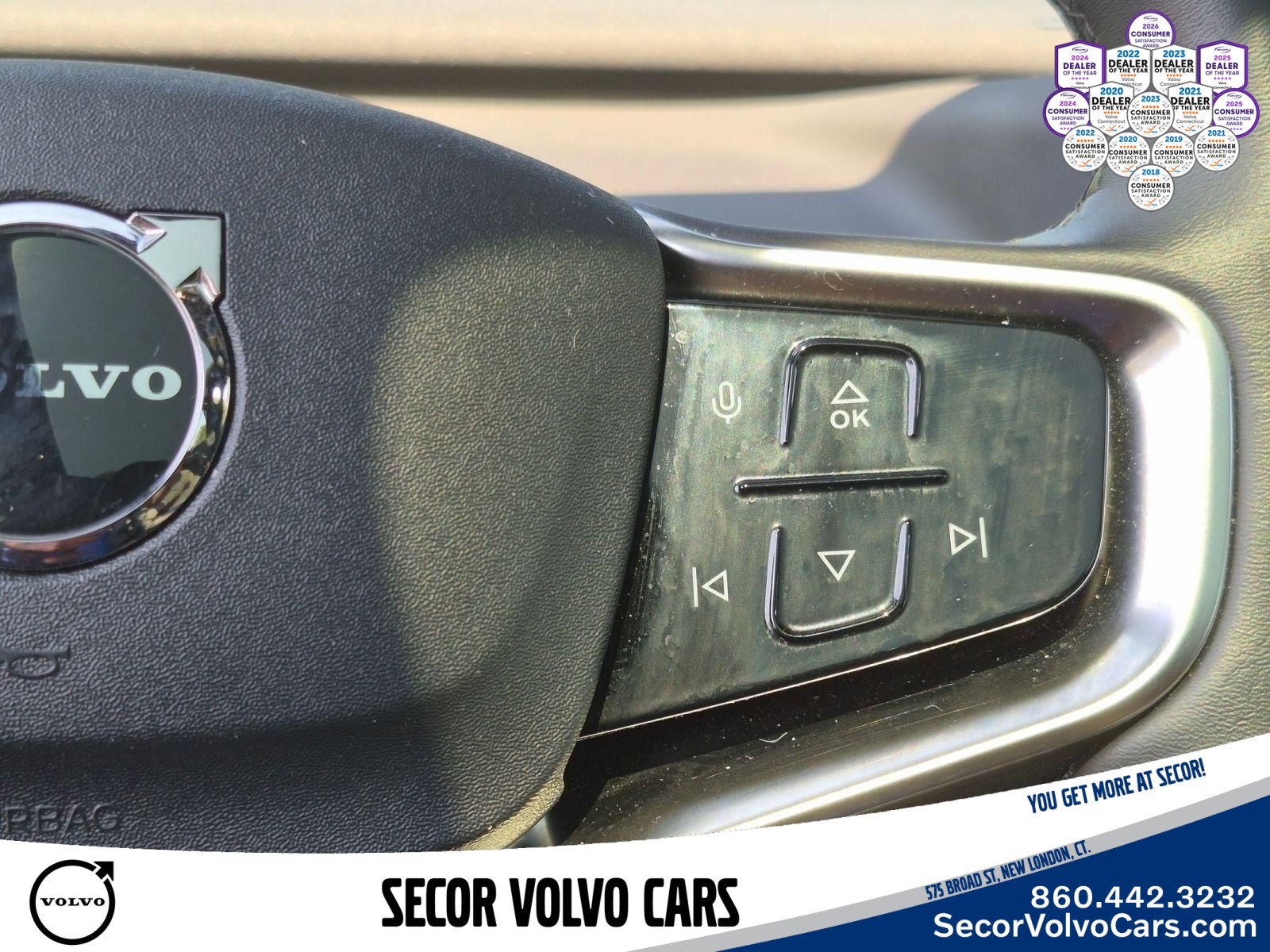 Used 2025 Volvo EX30 Plus w/ Protection Package Premier AWD/4WD image 18