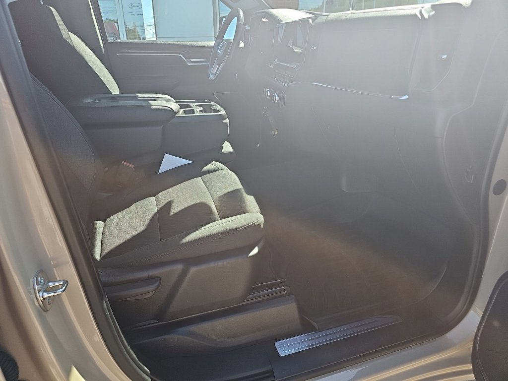 Used 2022 GMC Sierra 1500 Elevation AWD/4WD image 26