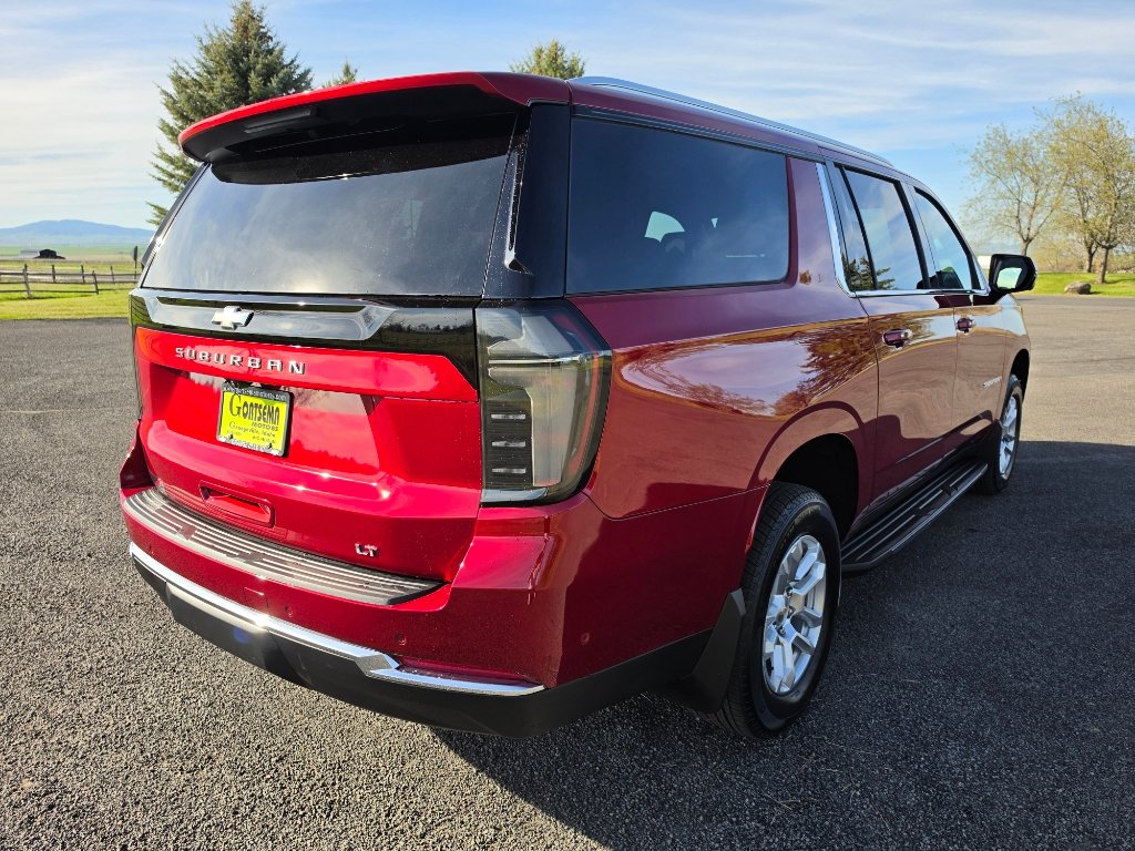 New 2026 Chevrolet Suburban LT w/ Comfort Package AWD/4WD image 4