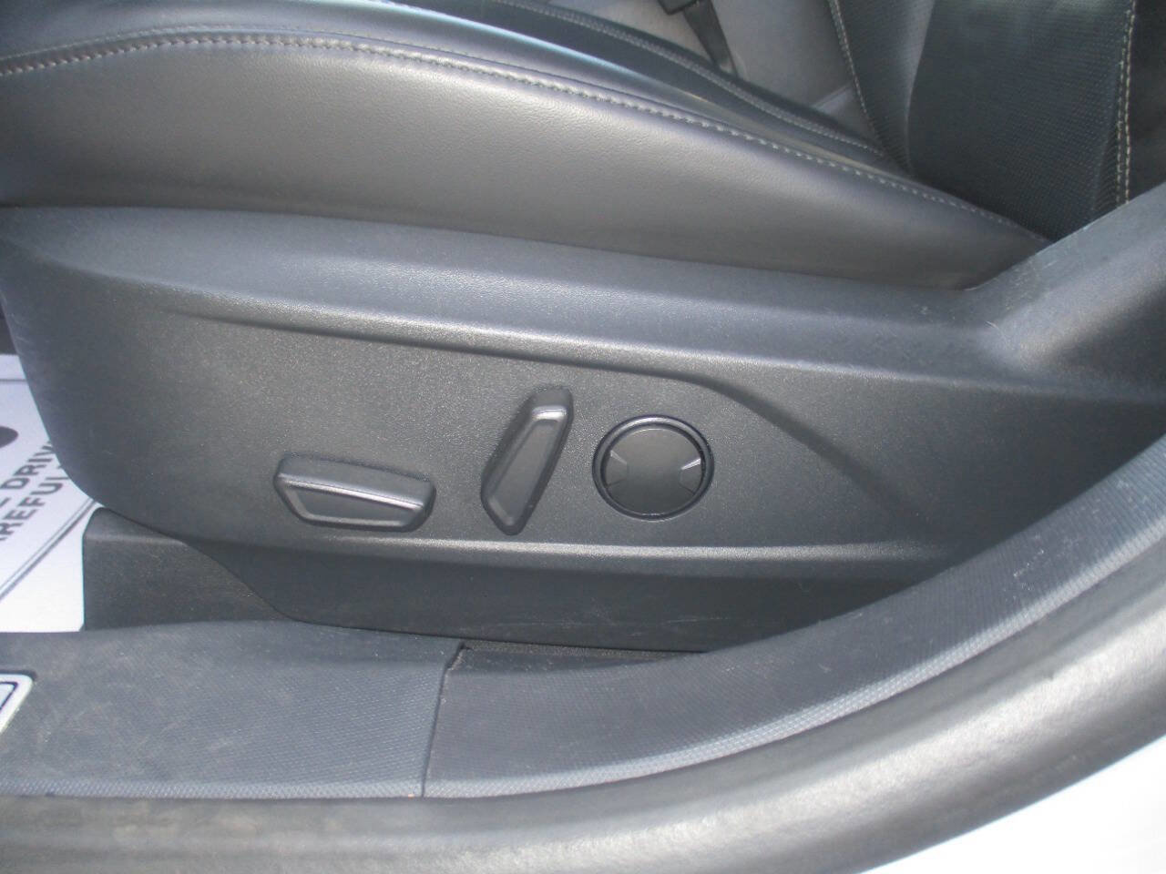 Used 2022 Ford Mustang Mach-E Premium image 16