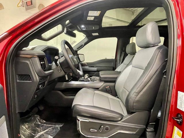 New 2023 Ford F150 Lightning Lariat w/ Equipment Group 511A High image 18